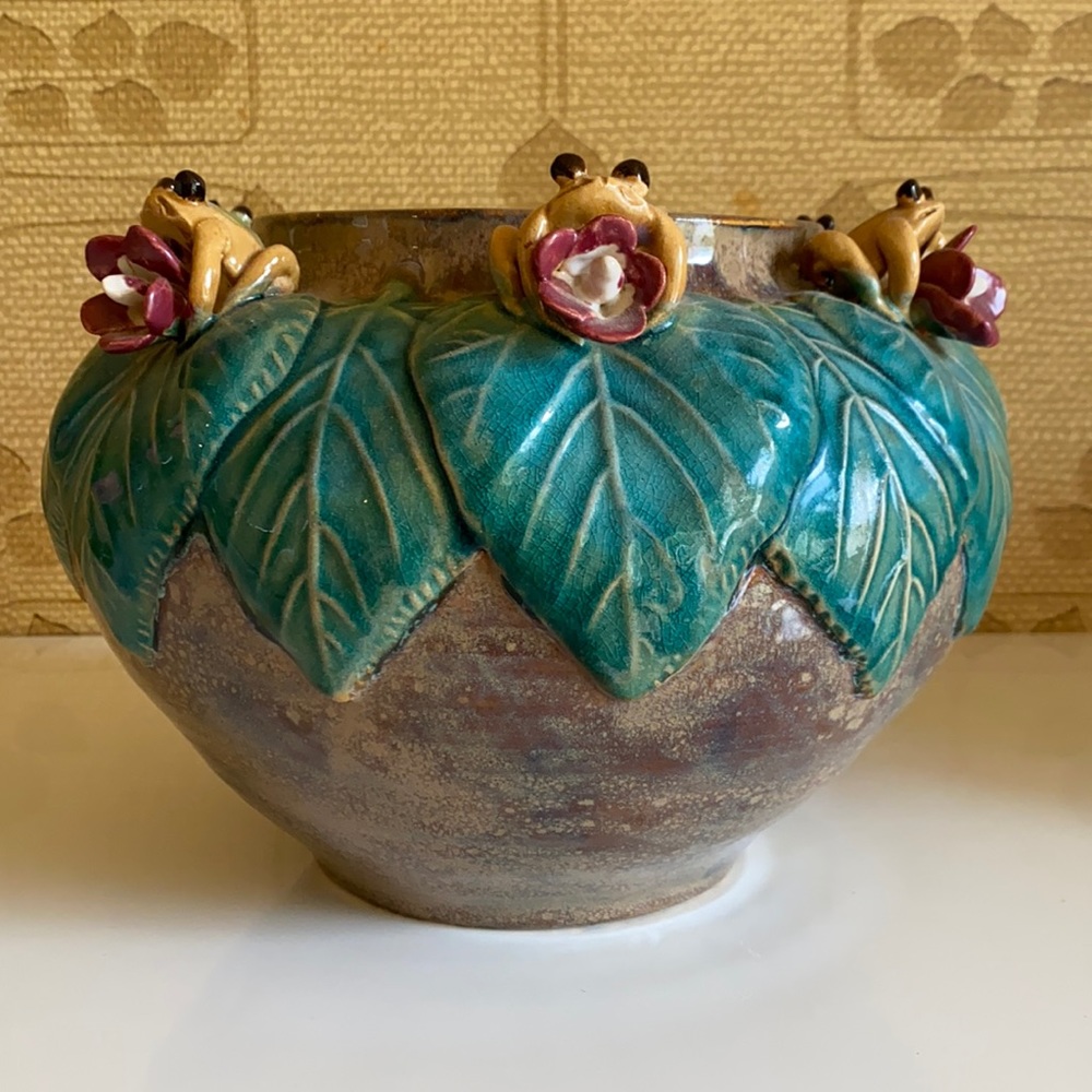 Mission/craftsman/shaker-style decorative bowl